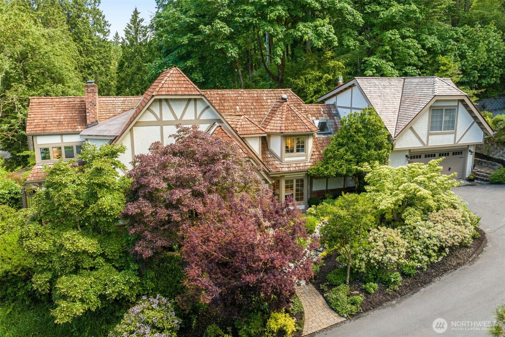 Property Photo: 5222 West Mercer Way WA 98040