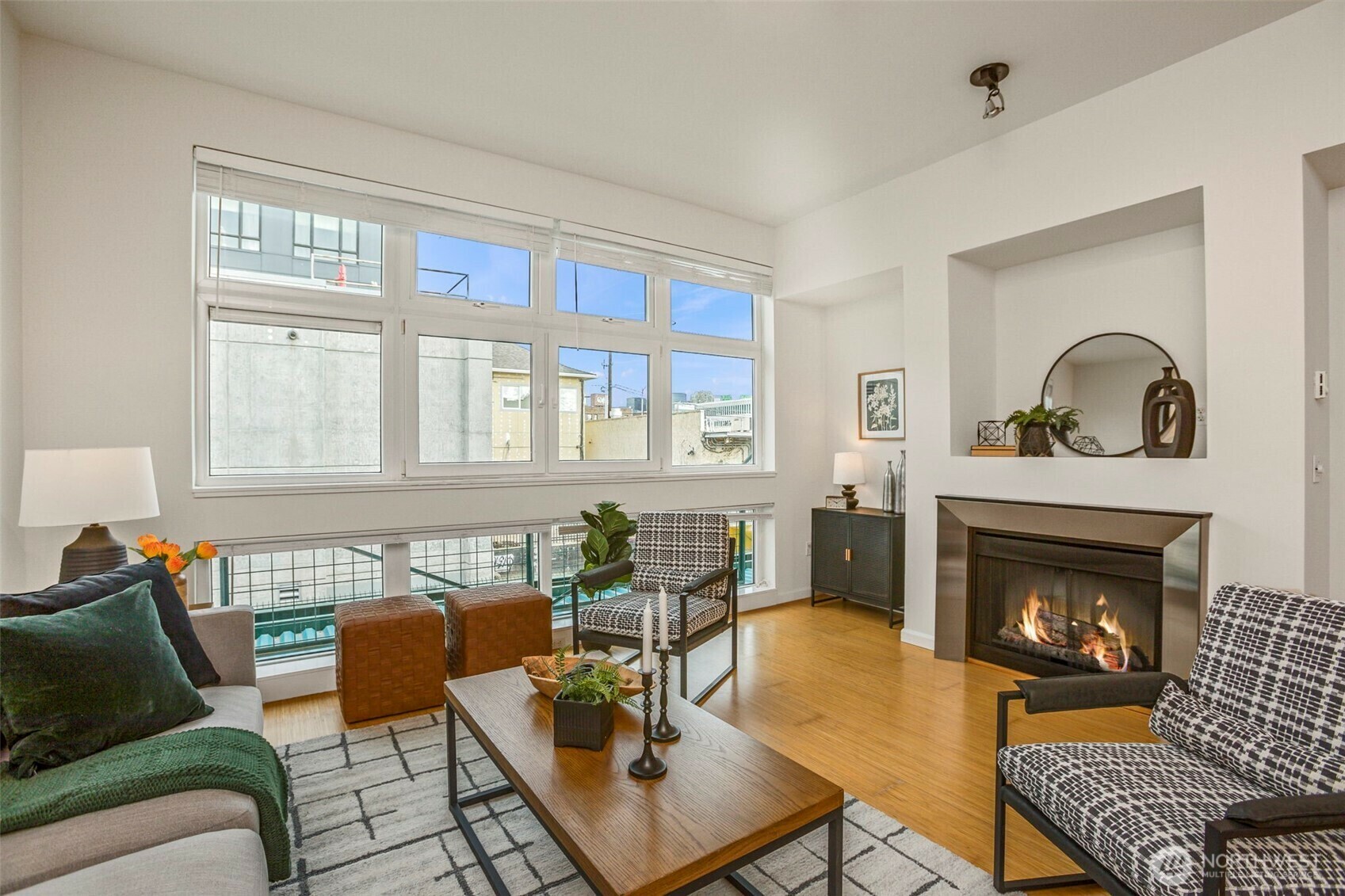 Property Photo: 17 W Mercer Street 218 WA 98119