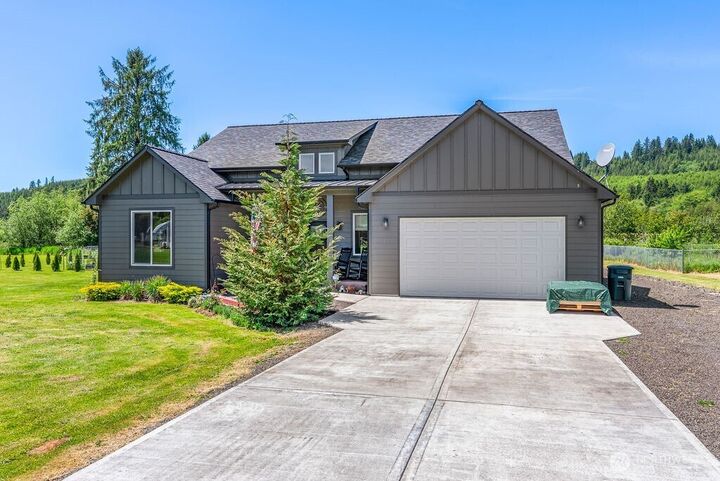 Property Photo: 11 Nature Loop WA 98612