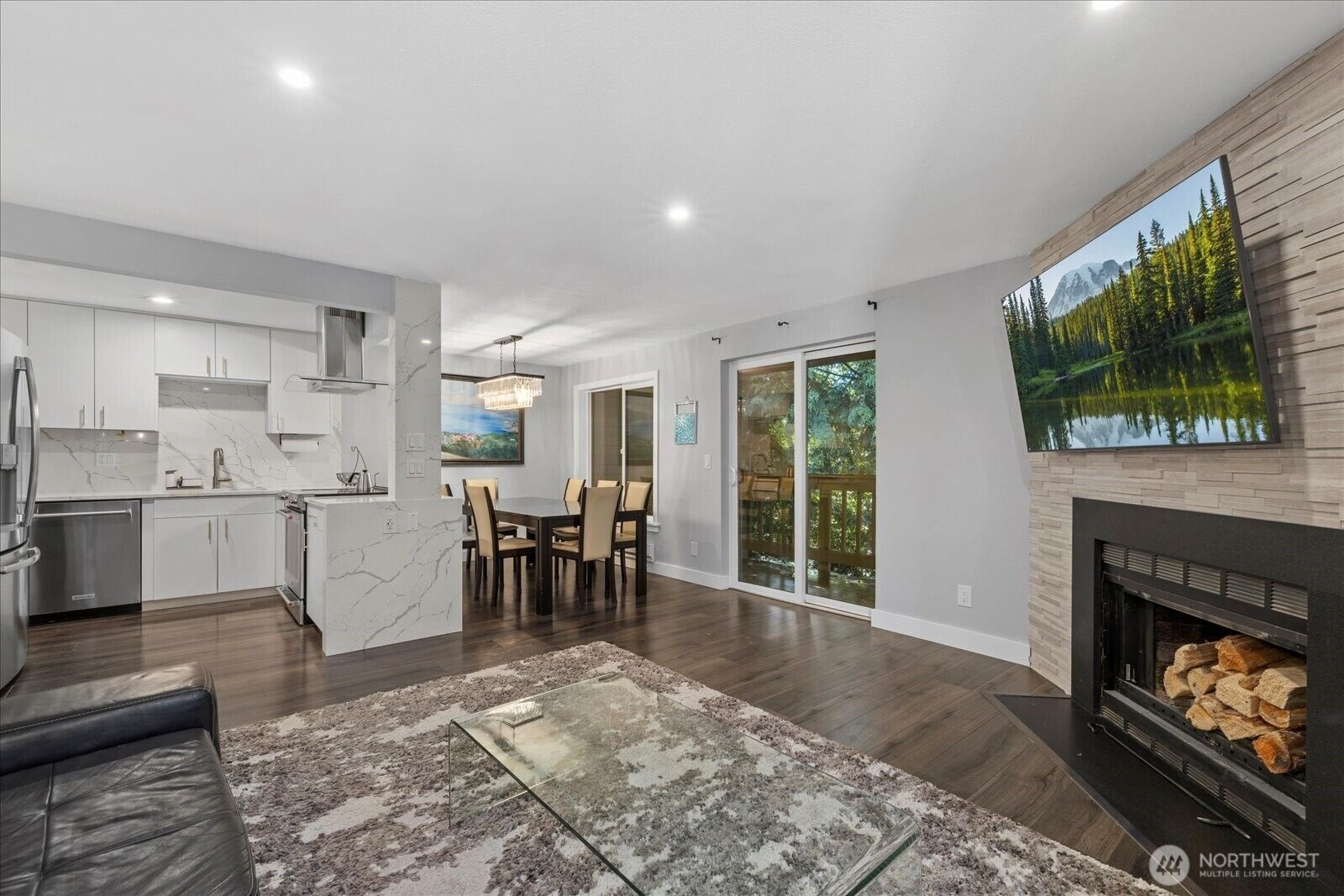 Property Photo:  17521  118th Avenue SE A11  WA 98058 