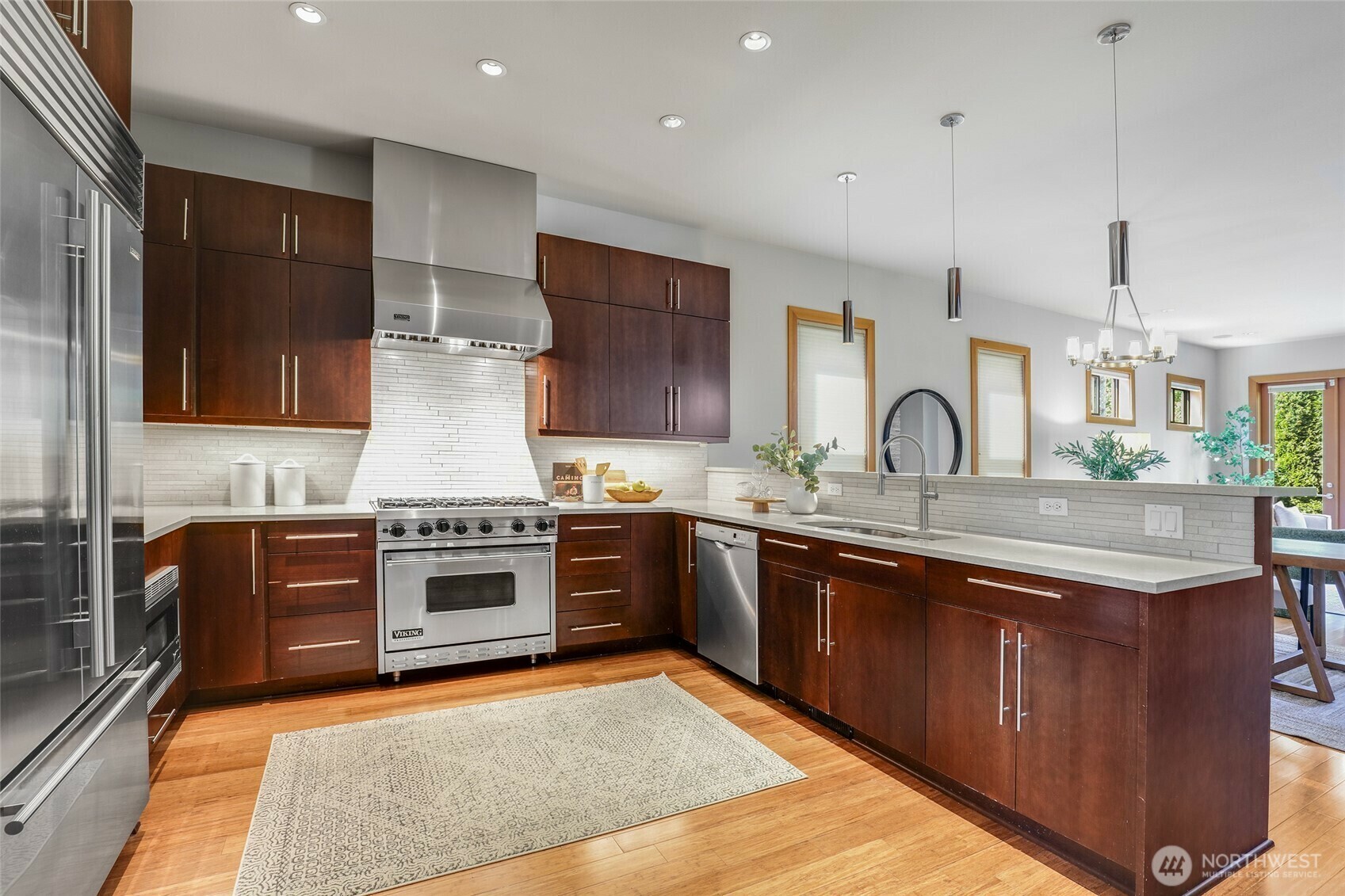 Property Photo: 2334 N 57th Street WA 98103