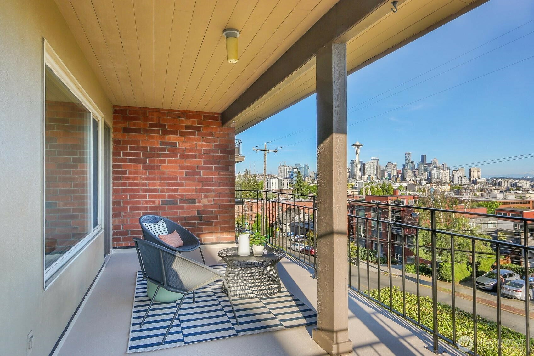 Property Photo: 330 W Olympic Place 302 WA 98119
