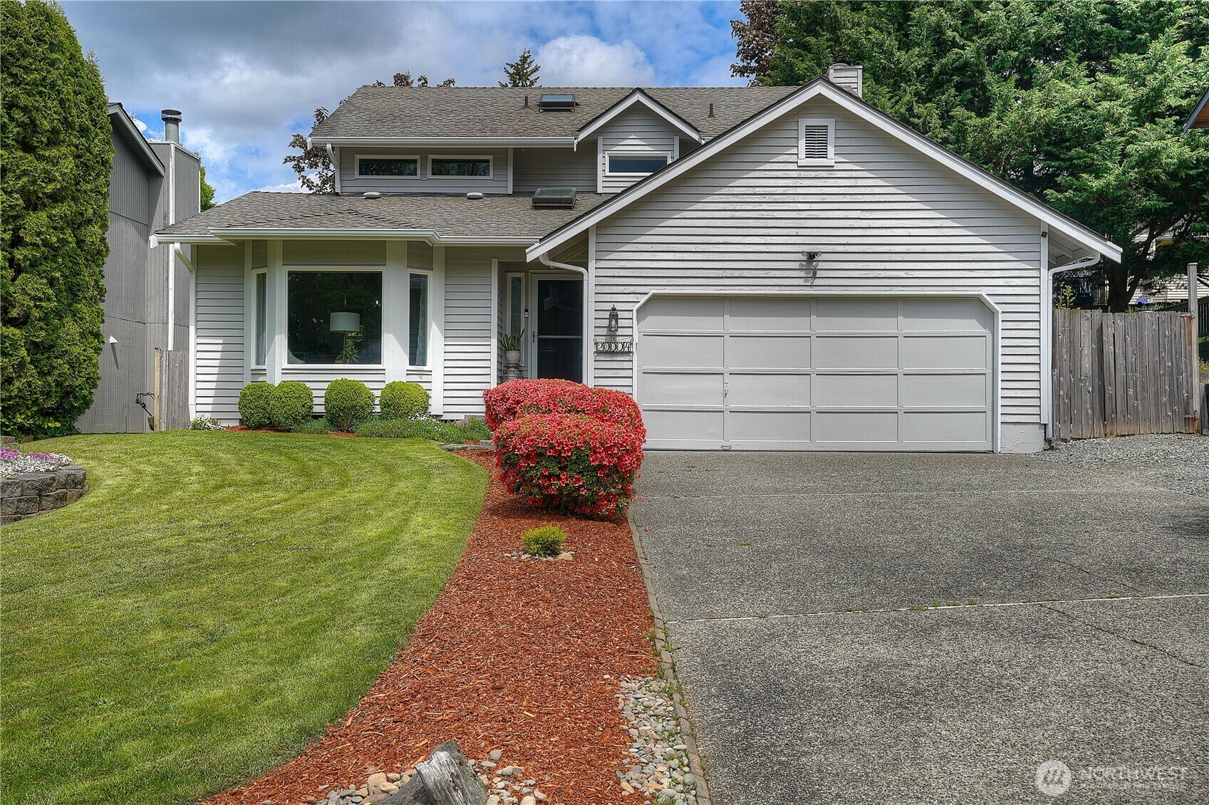 Property Photo: 20004 SE 268th Street WA 98042