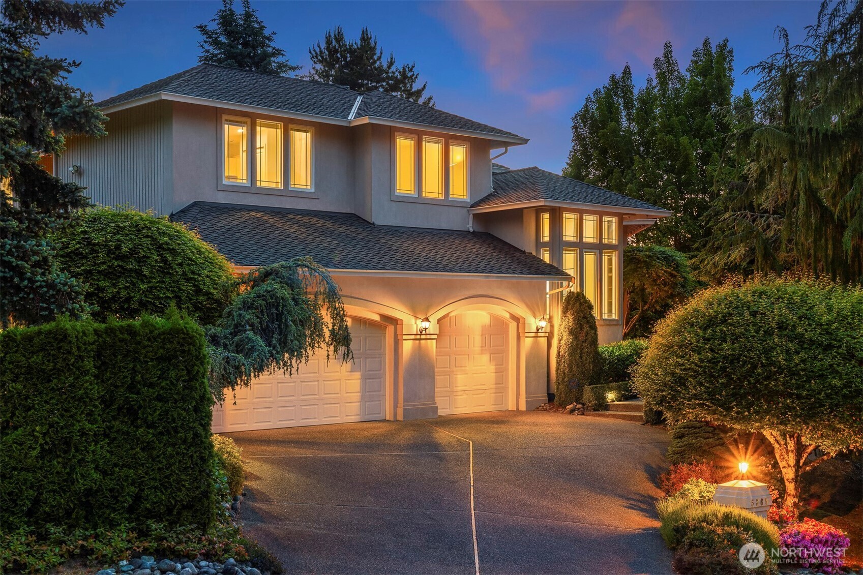 Property Photo: 5365 Eiger Place NW WA 98027