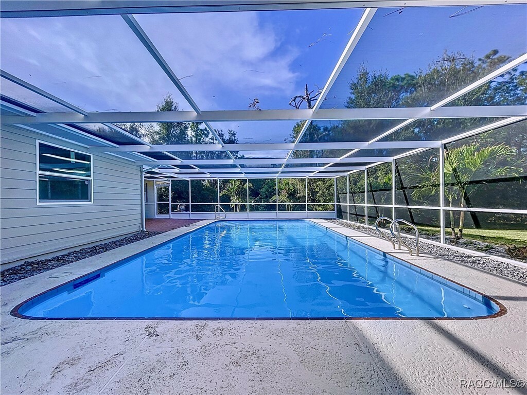 Property Photo: 5040 N Baywood Drive FL 34465