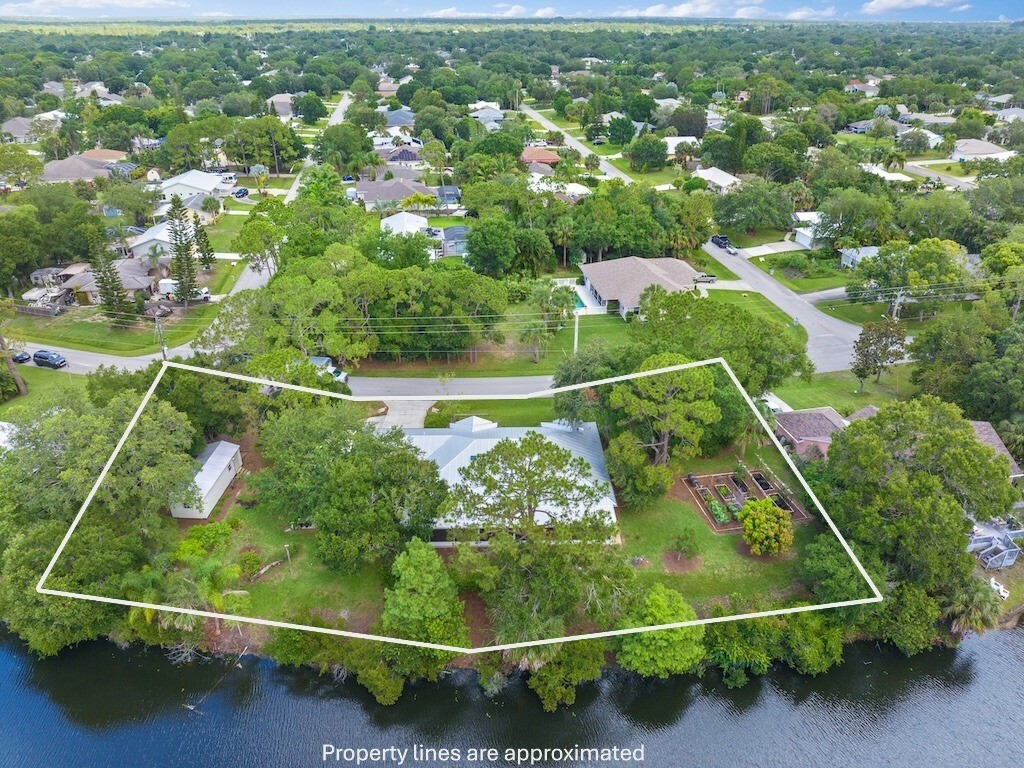 Property Photo: 632 Concha Drive FL 32958