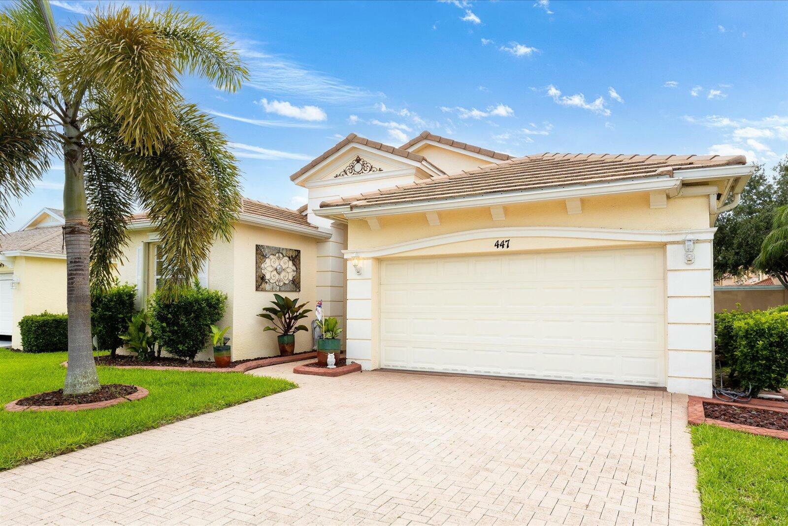 Property Photo: 447 SW Talquin Lane FL 34986