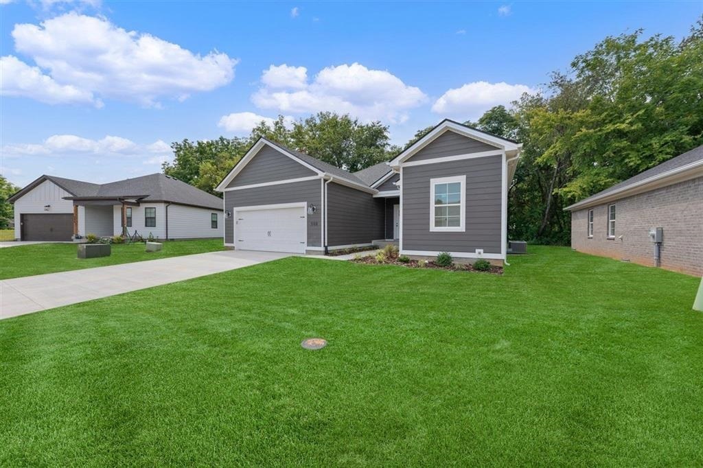 Property Photo: 560 Pleasant Meadow Circle KY 42101