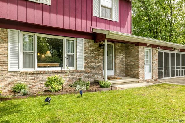 Property Photo: 4732 Lorwood Drive MI 48074