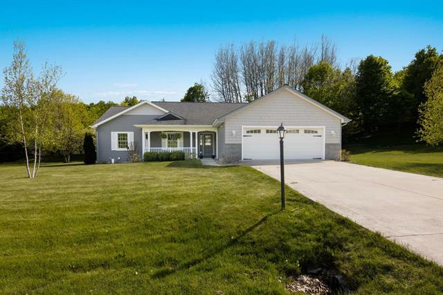 9308 E Summerfield Drive  Elmwood Twp MI 49684 photo