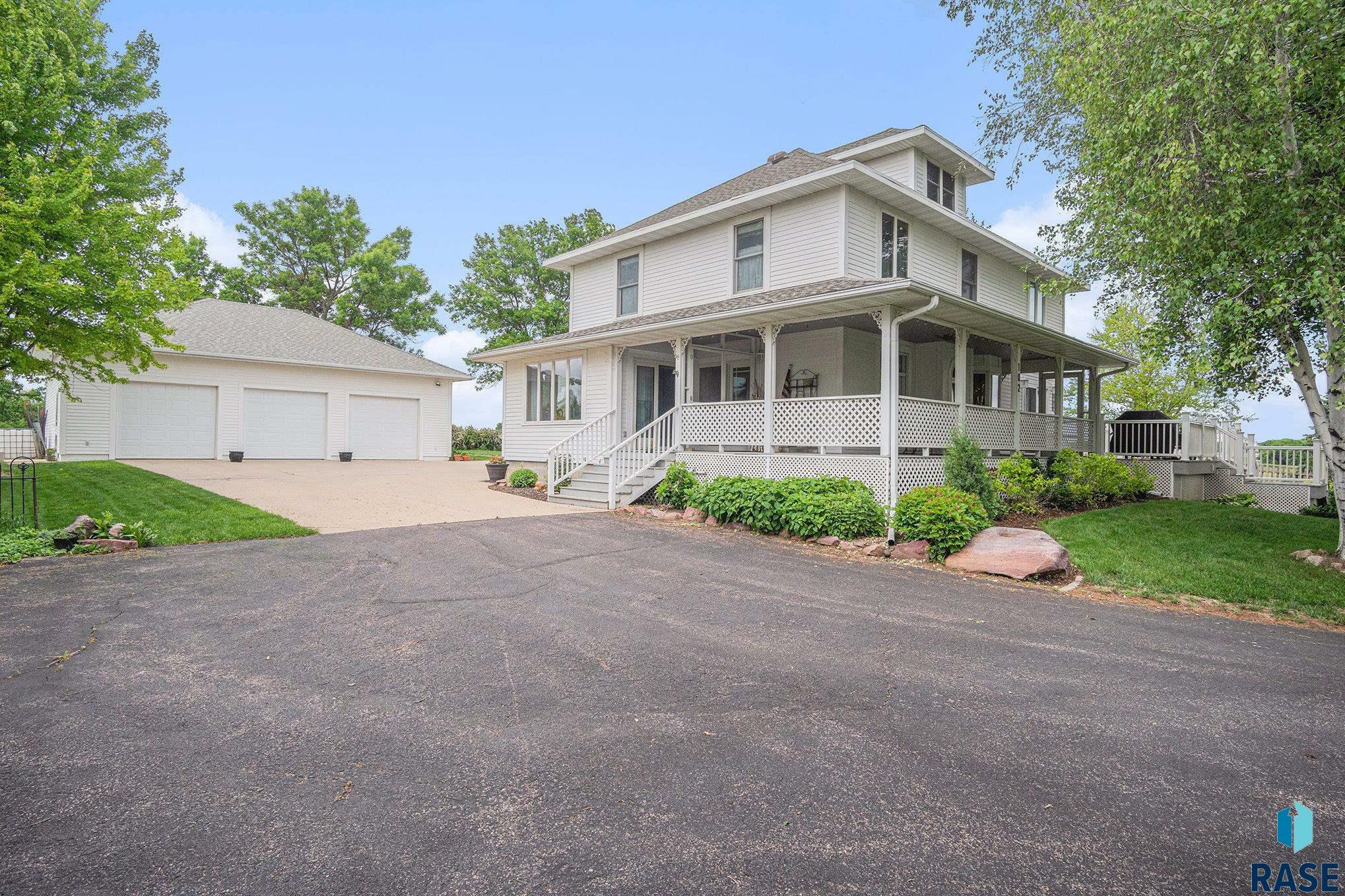 Property Photo: 102 S Walnut Ave MN 56156