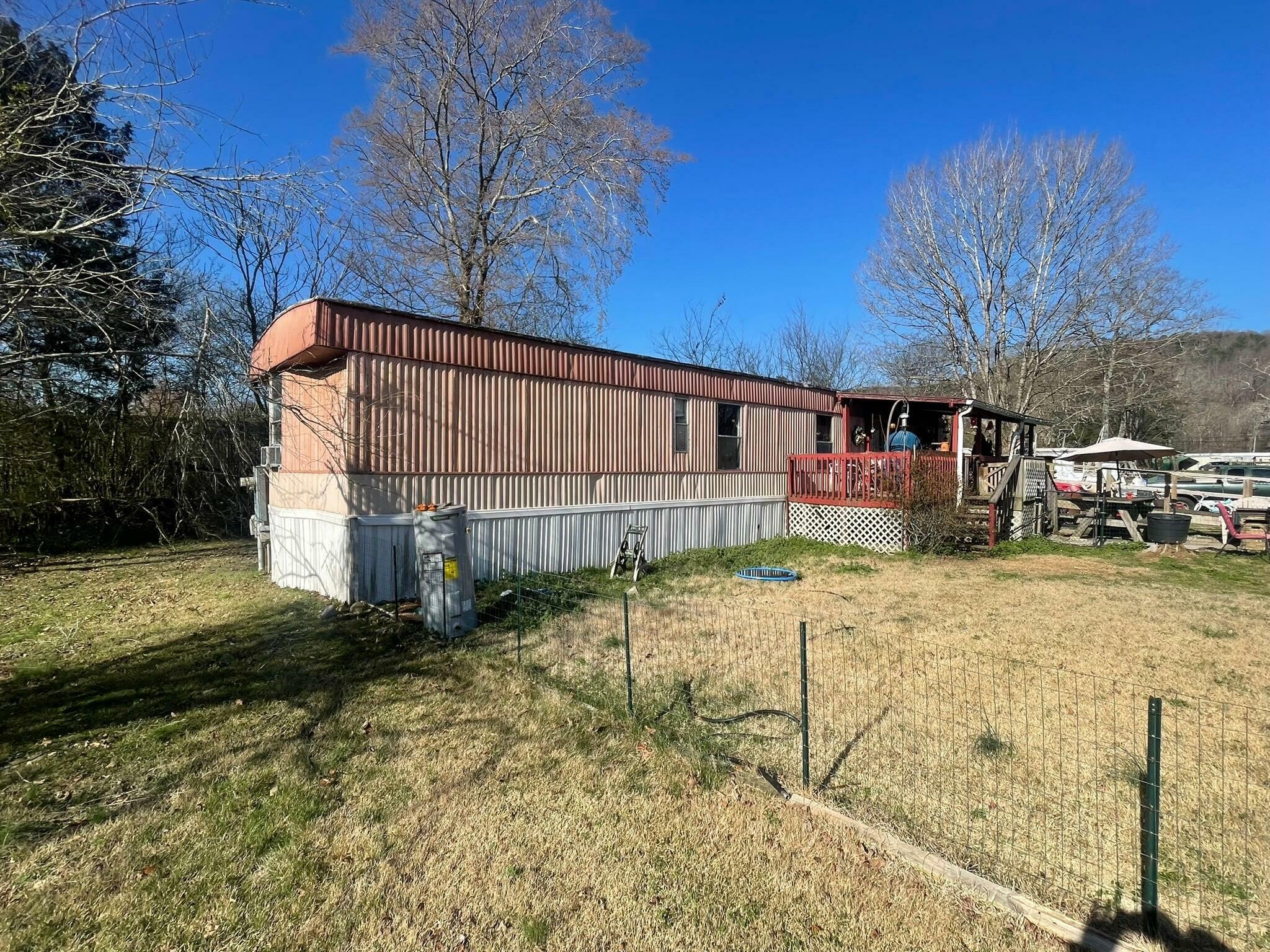 Property Photo: 357/361 Burnett Street TN 37338