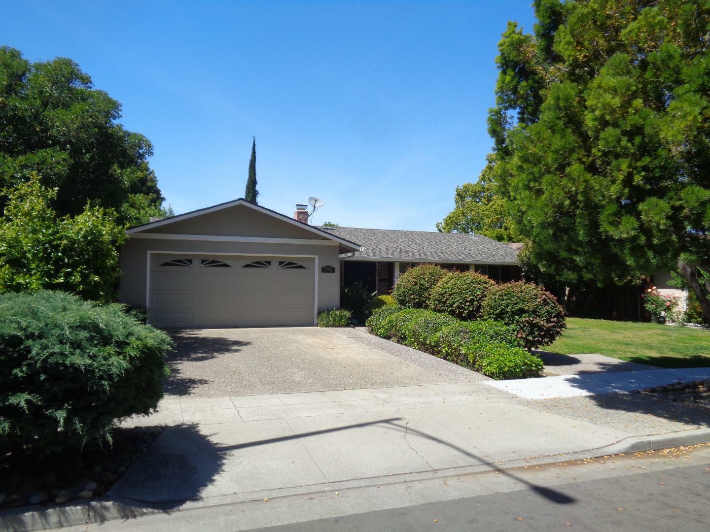 Property Photo: 2309 Walden Square CA 95124