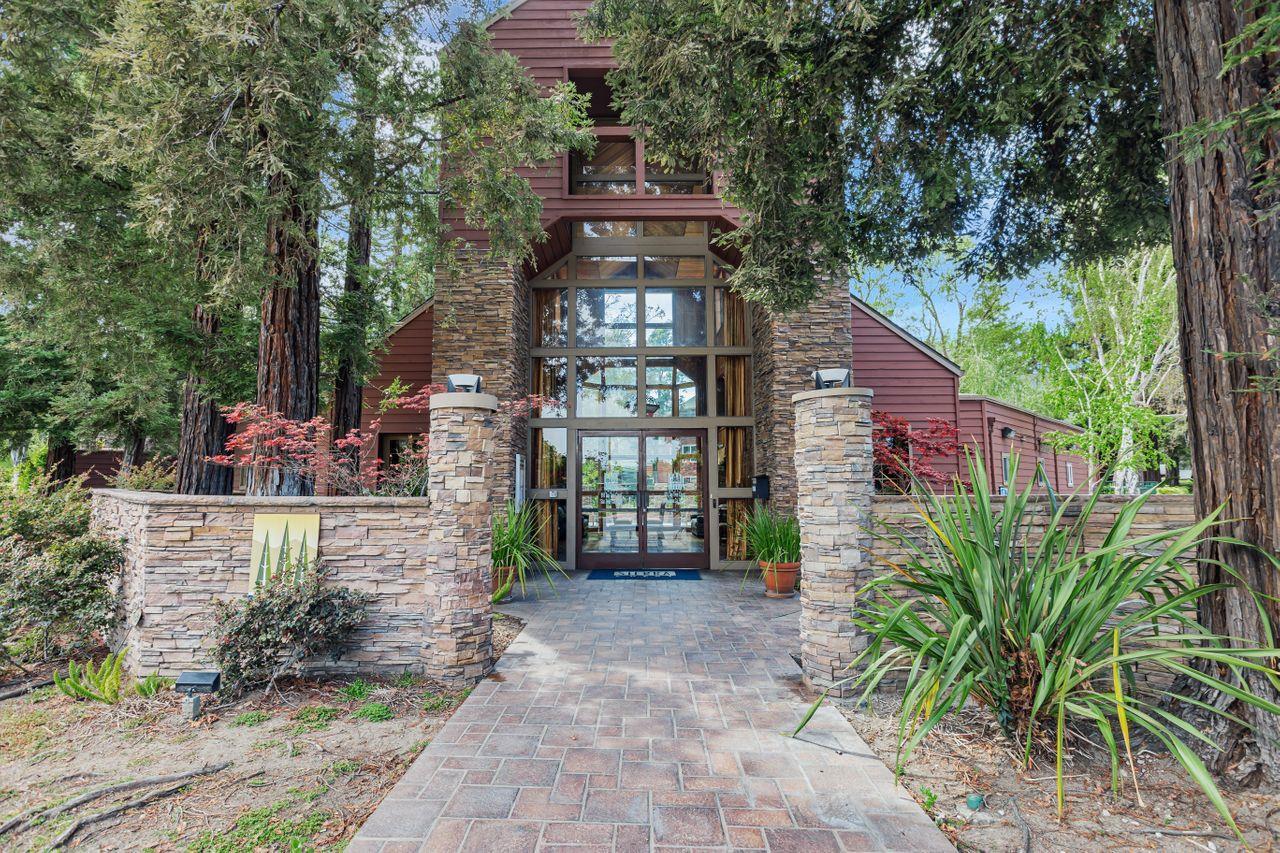 Property Photo: 1114 Yarwood Court CA 95128