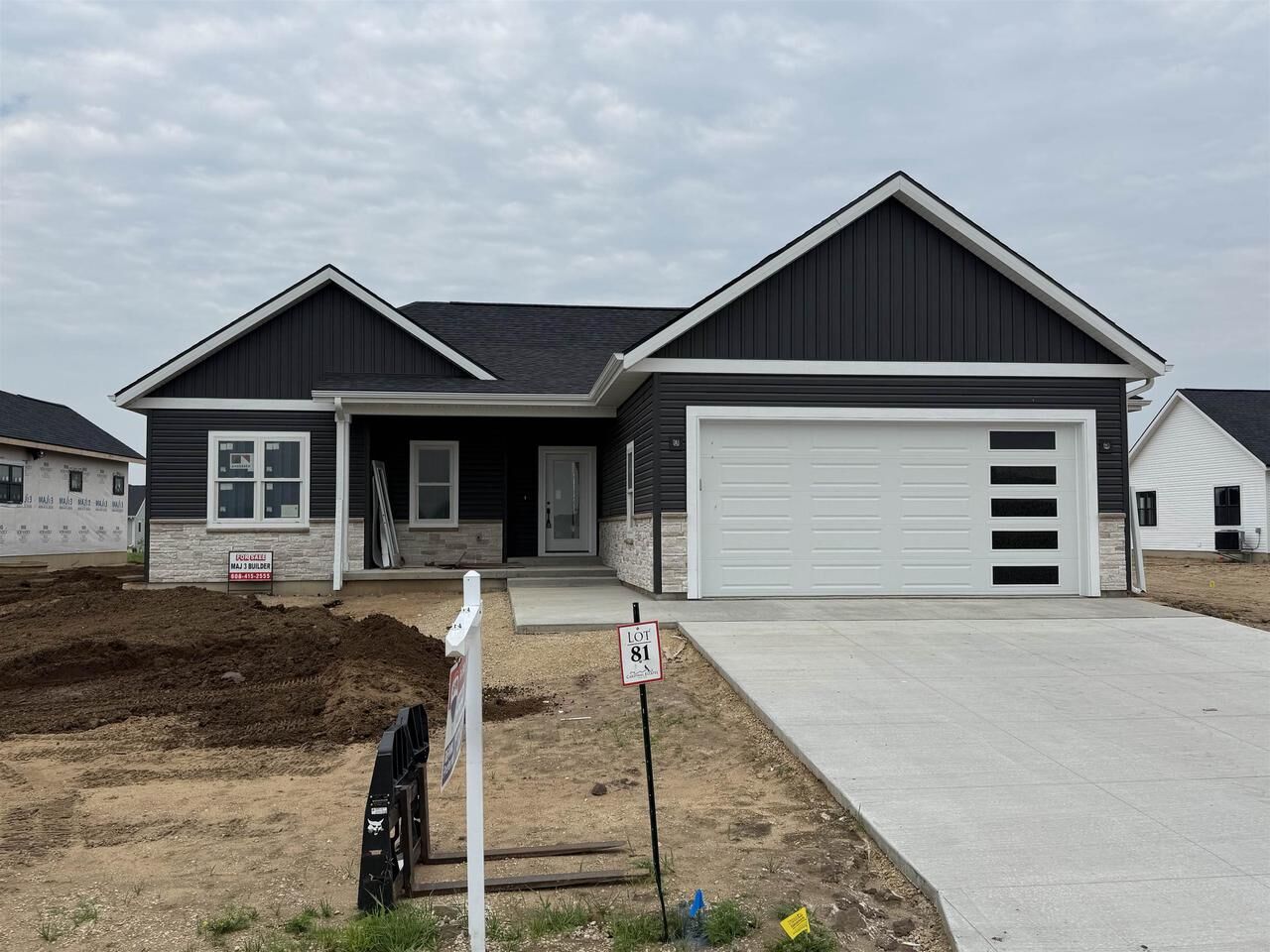 Property Photo: 268 Falcon Court WI 53583