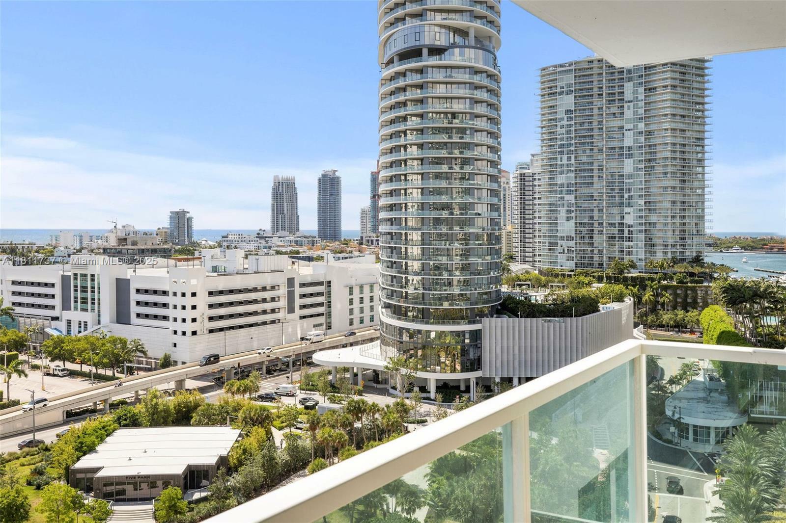 Property Photo:  650 West Ave 1508  FL 33139 
