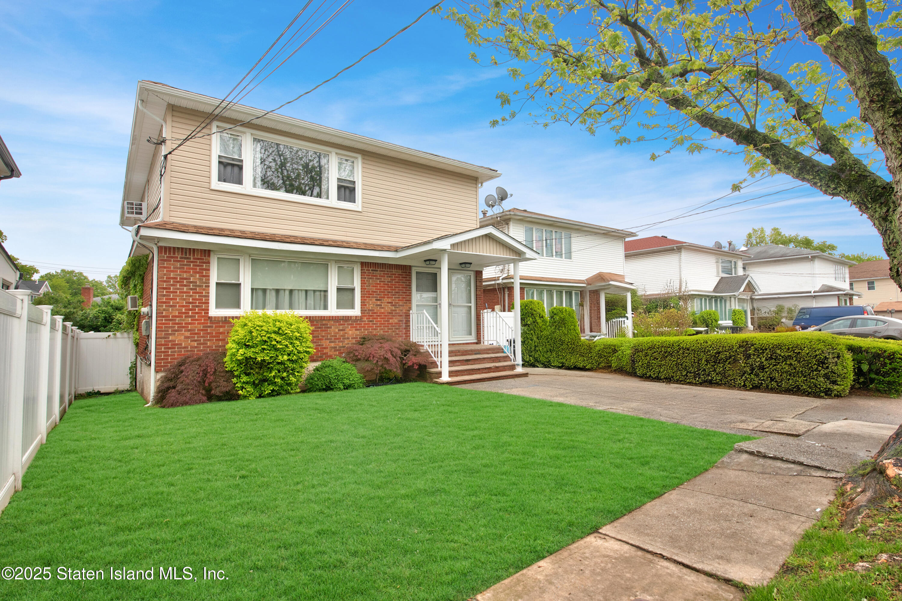 Property Photo: 160 Laconia Avenue NY 10305