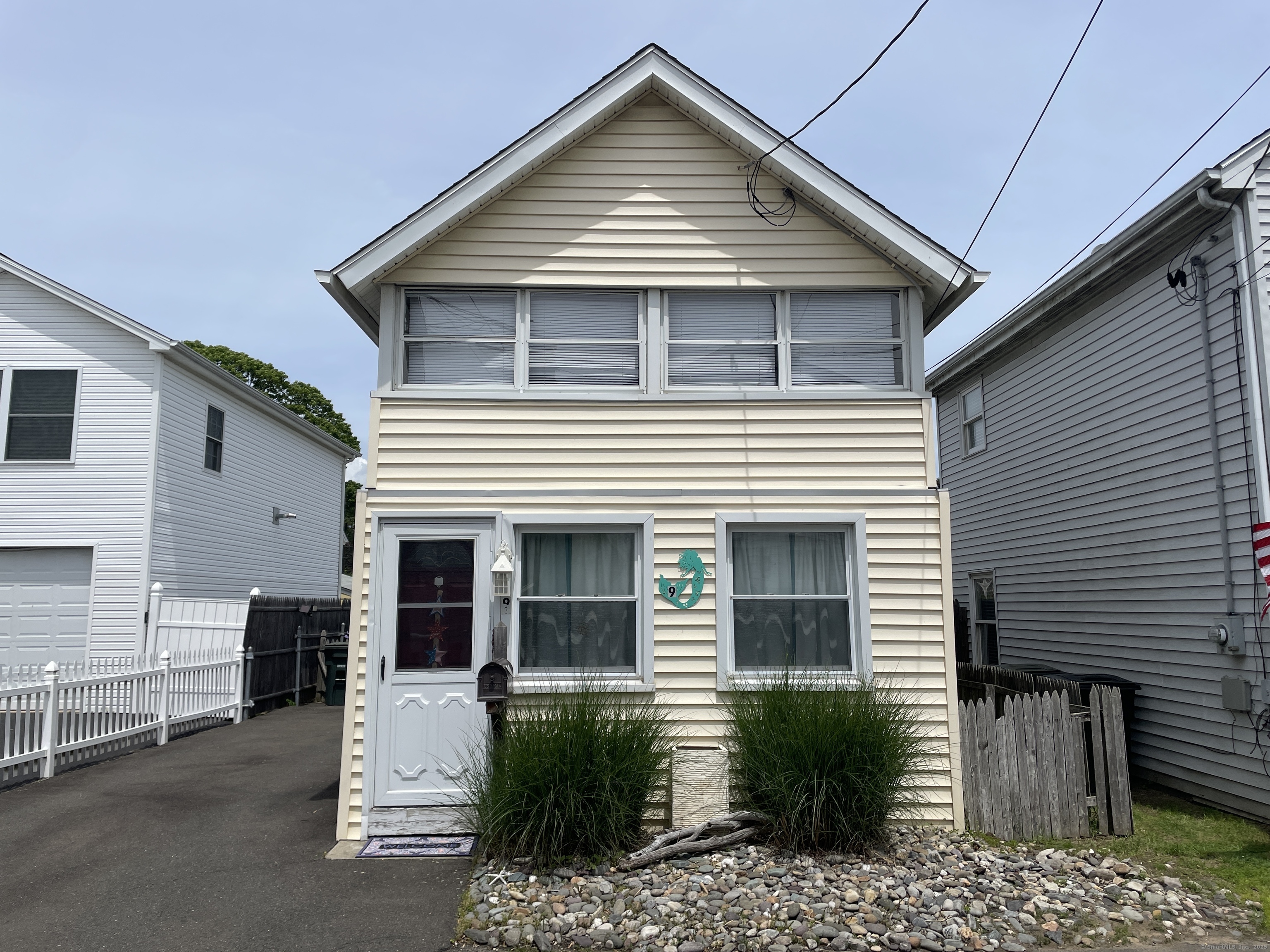 Property Photo: 9 Wood Avenue CT 06460