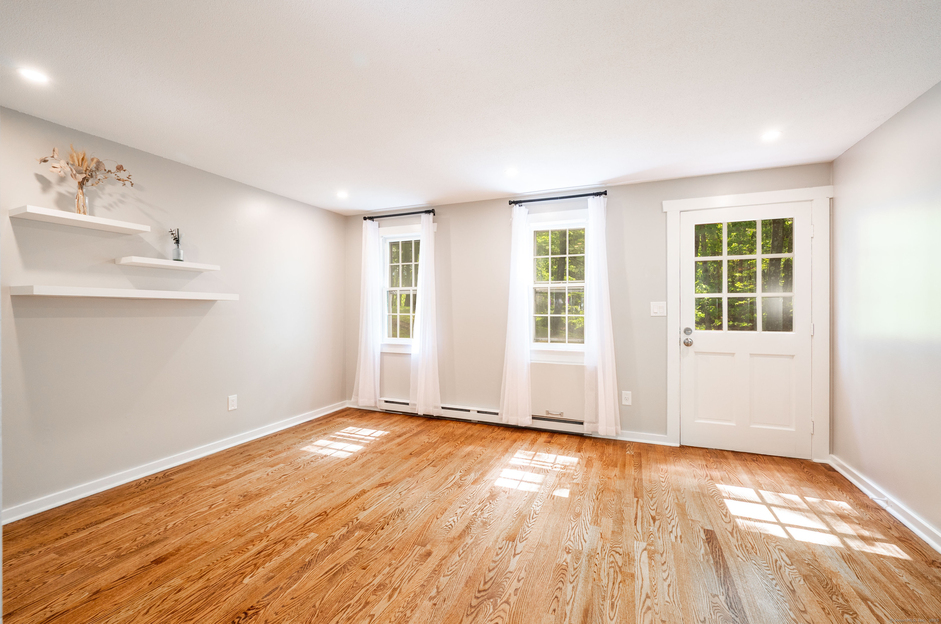 Property Photo: 239 Old Farms Road Apt 15B CT 06001