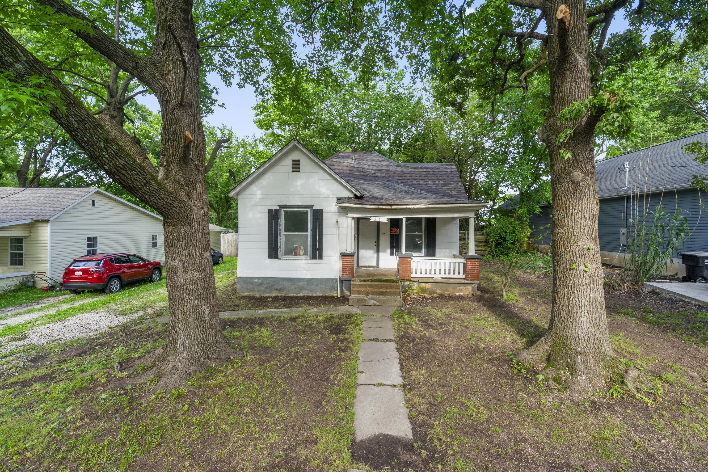 Property Photo:  2116 N Campbell Avenue  MO 65803 