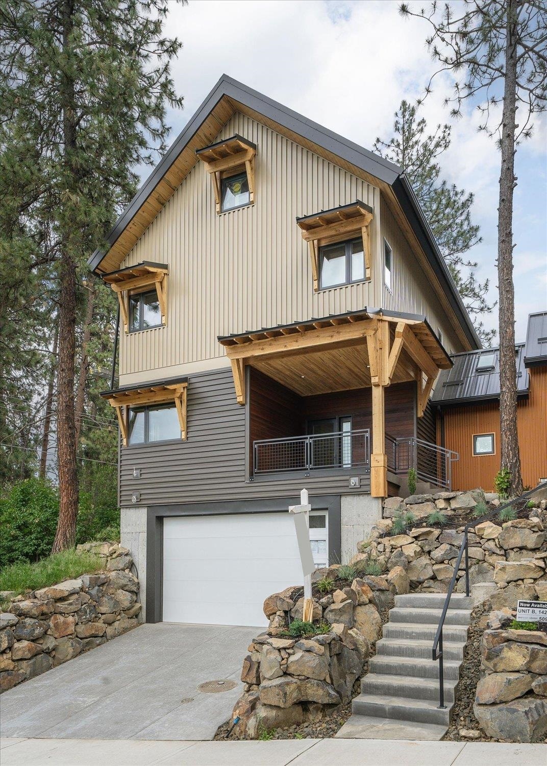 Property Photo: 1417 S Ivory St WA 99203