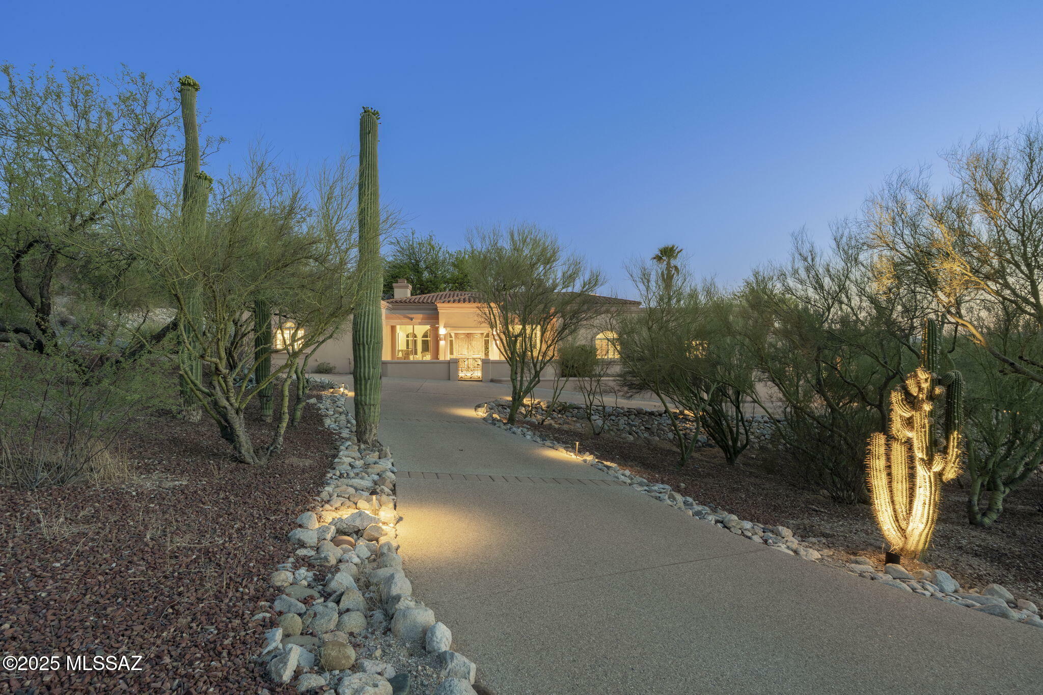 3750 E Sumo Quinto  Tucson AZ 85718 photo