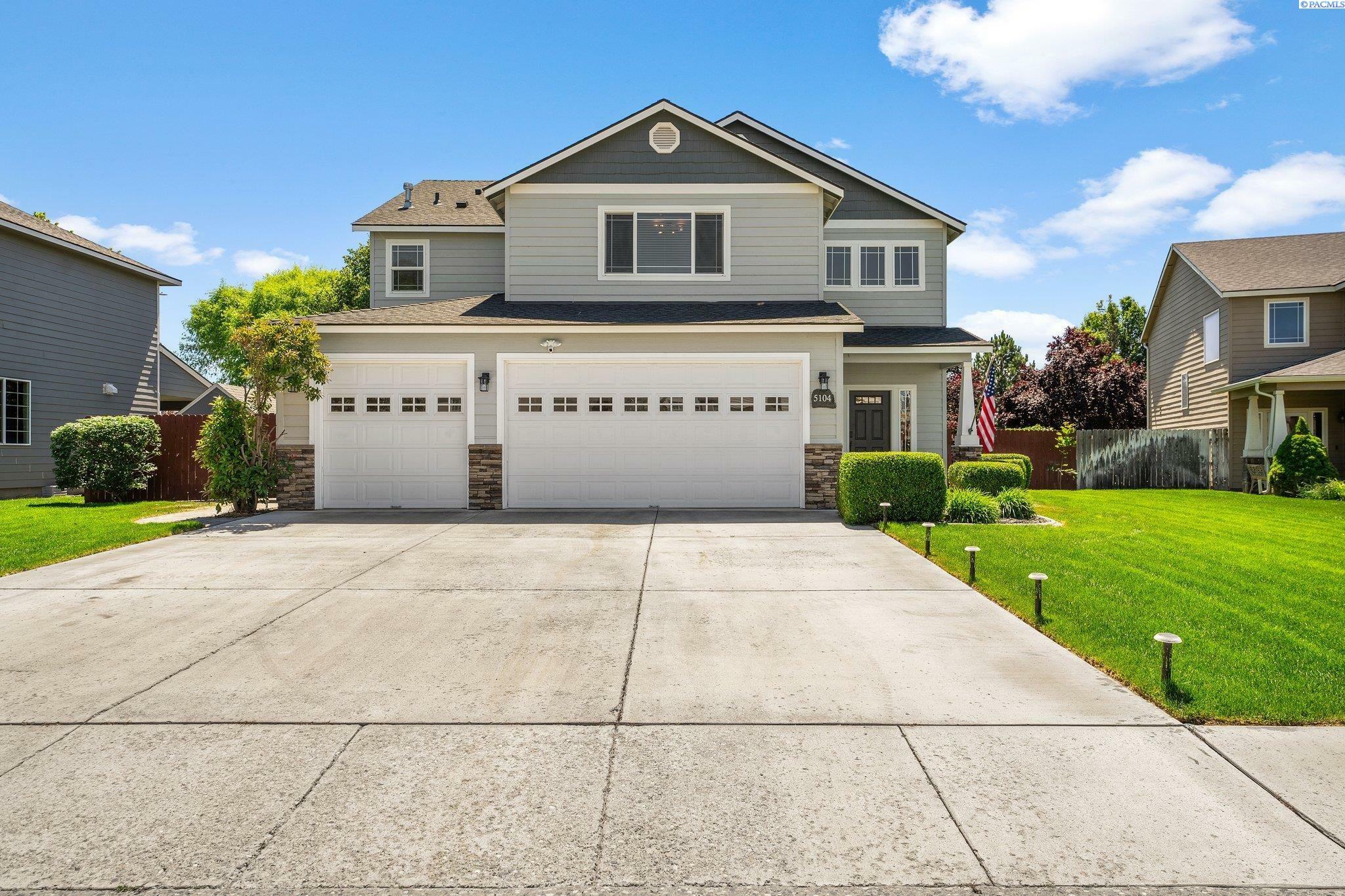 Property Photo: 5104 Antigua Dr WA 99301