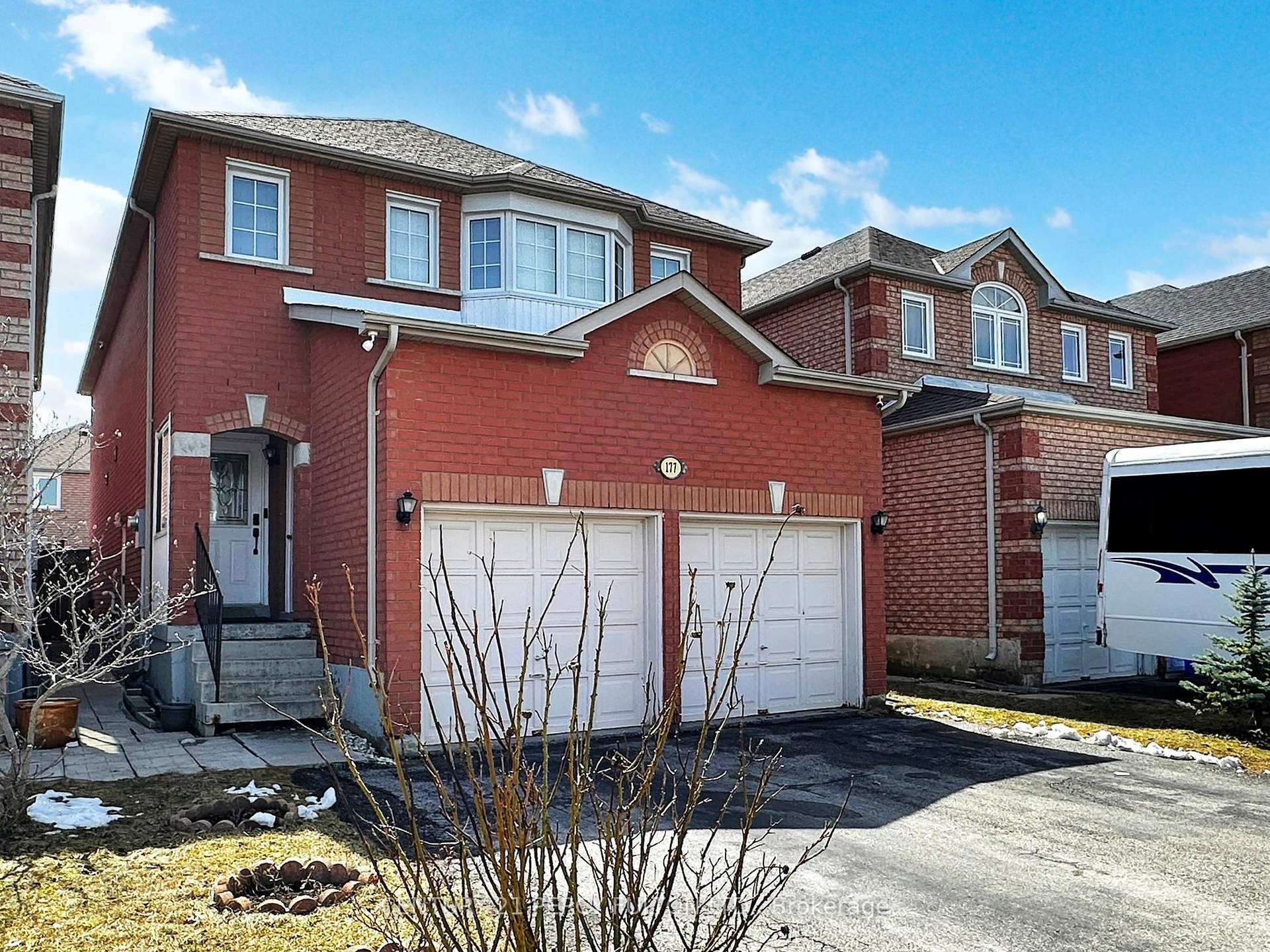 Photo de la propriété: 177 Sophia Road ON L3S 4C5