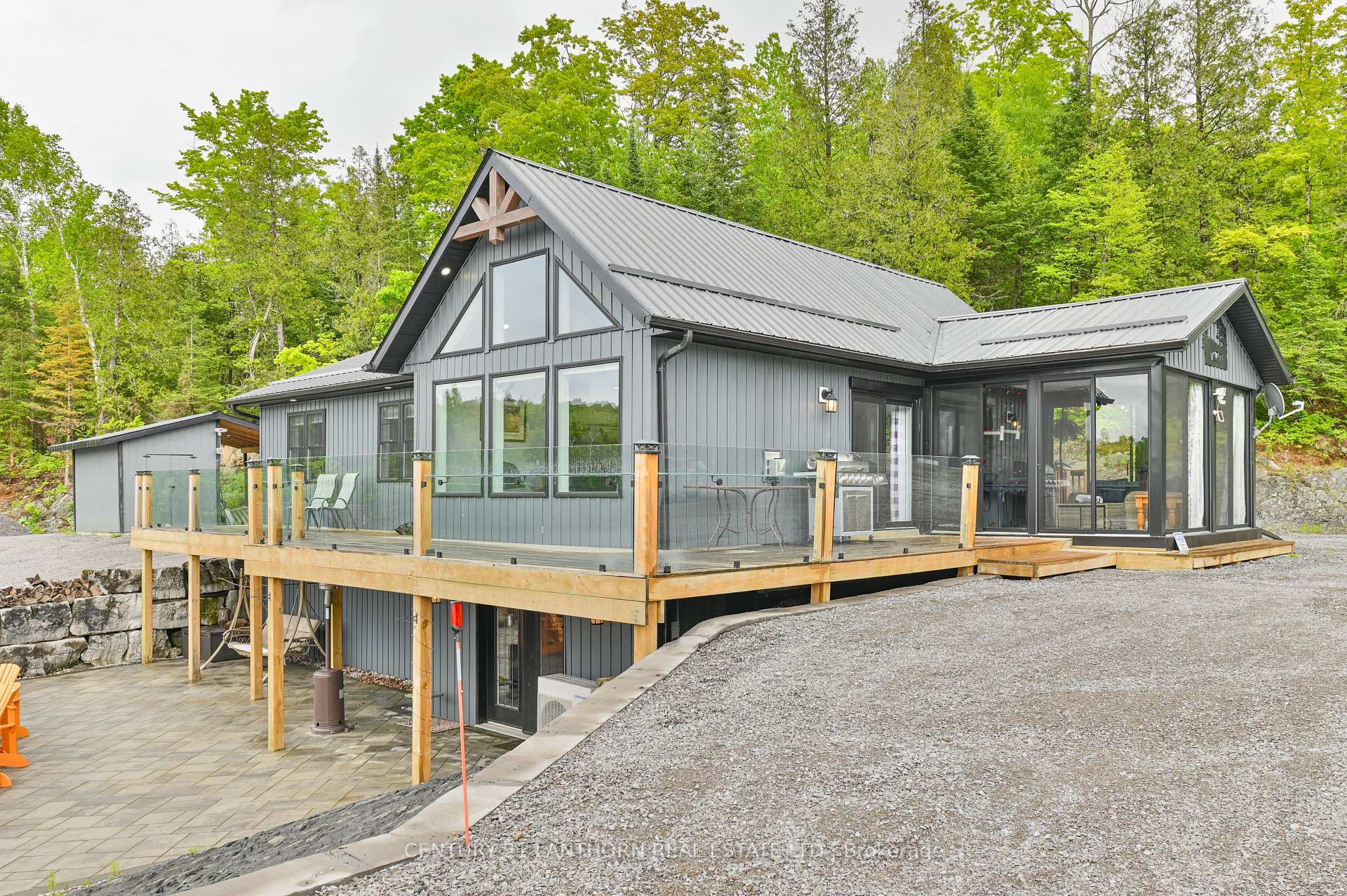 Property Photo: 475 South Pine View Ridge Lane ON K0L 1W0