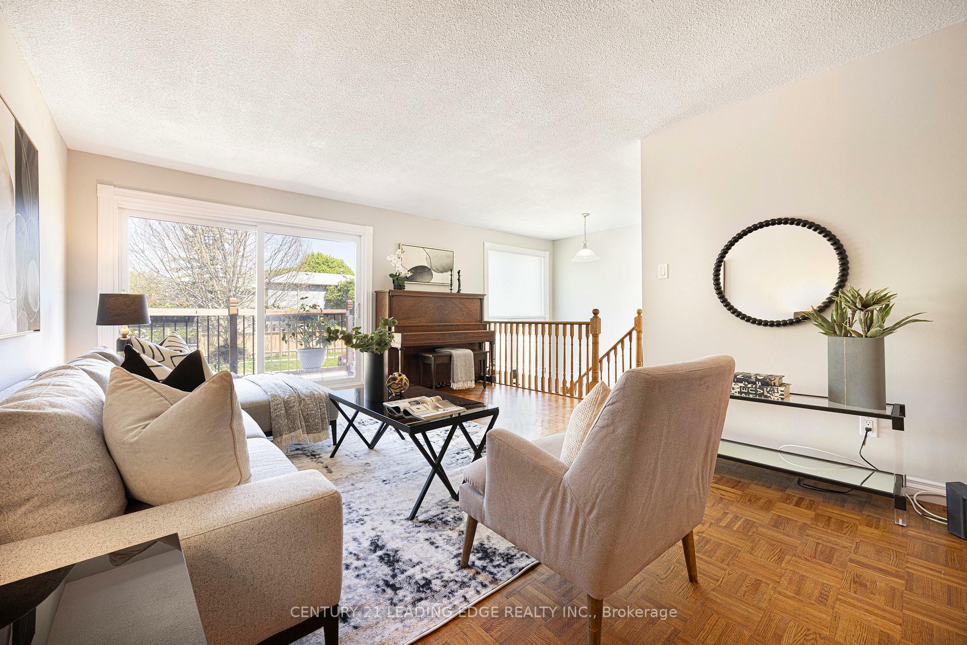 Property Photo: 14 Deanscroft Square ON M1E 4W9