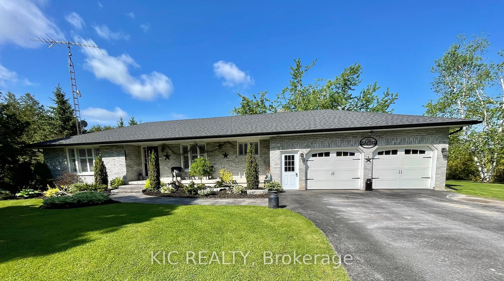 Property Photo: 556 Fifth Line Rd Dum Road ON K0L 3A0
