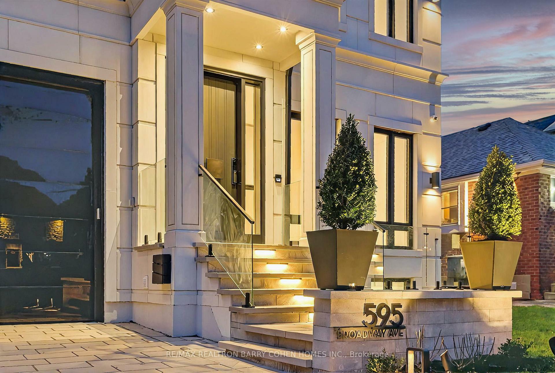 Property Photo: 595 Broadway Avenue ON M4G 2S4