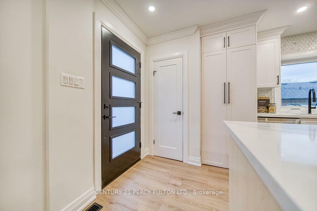 Property Photo: 720 Gilbert Street W ON L1N 1S2