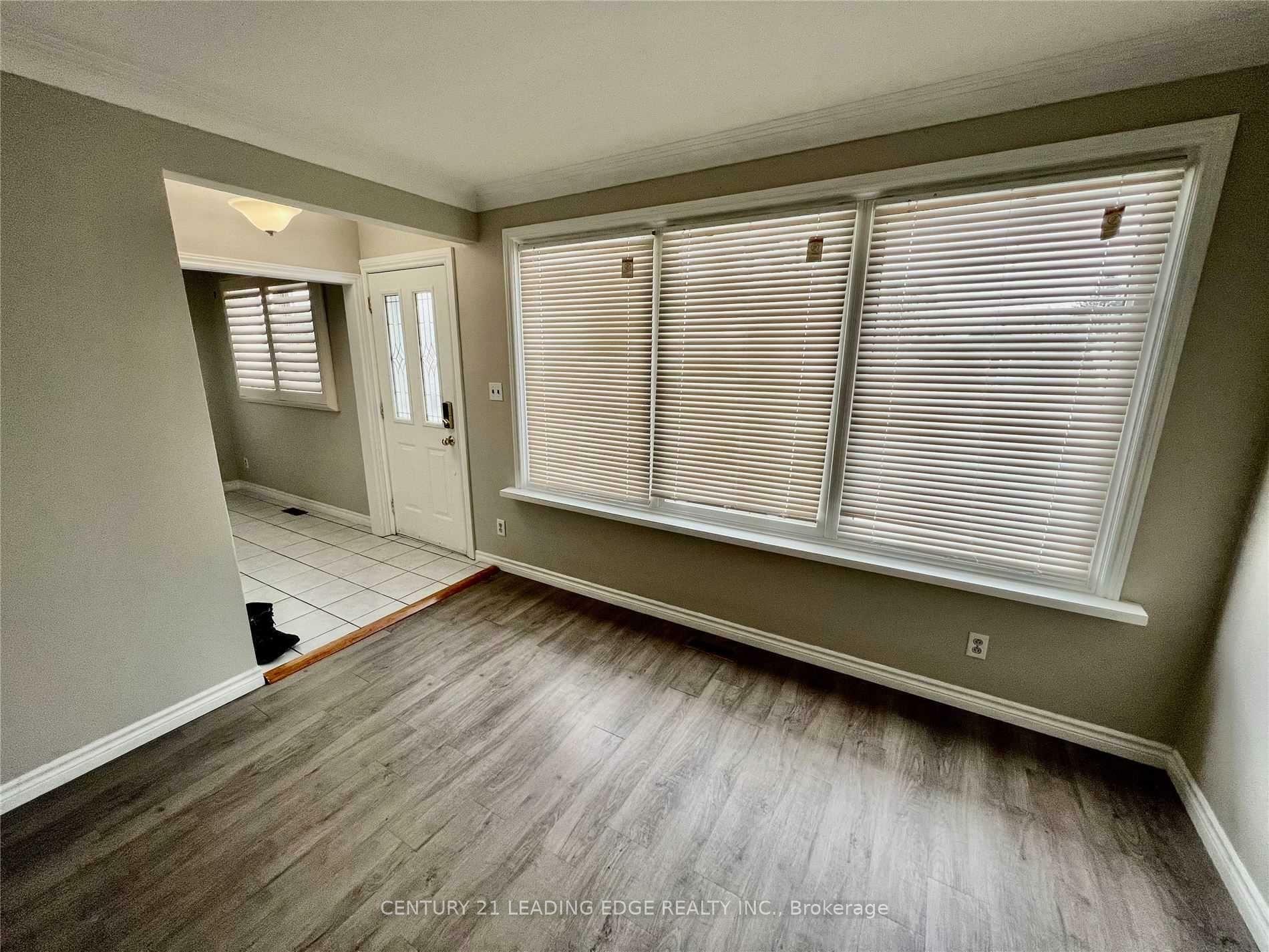Property Photo: 214 Gibbons Street Main ON L1J 4Y4