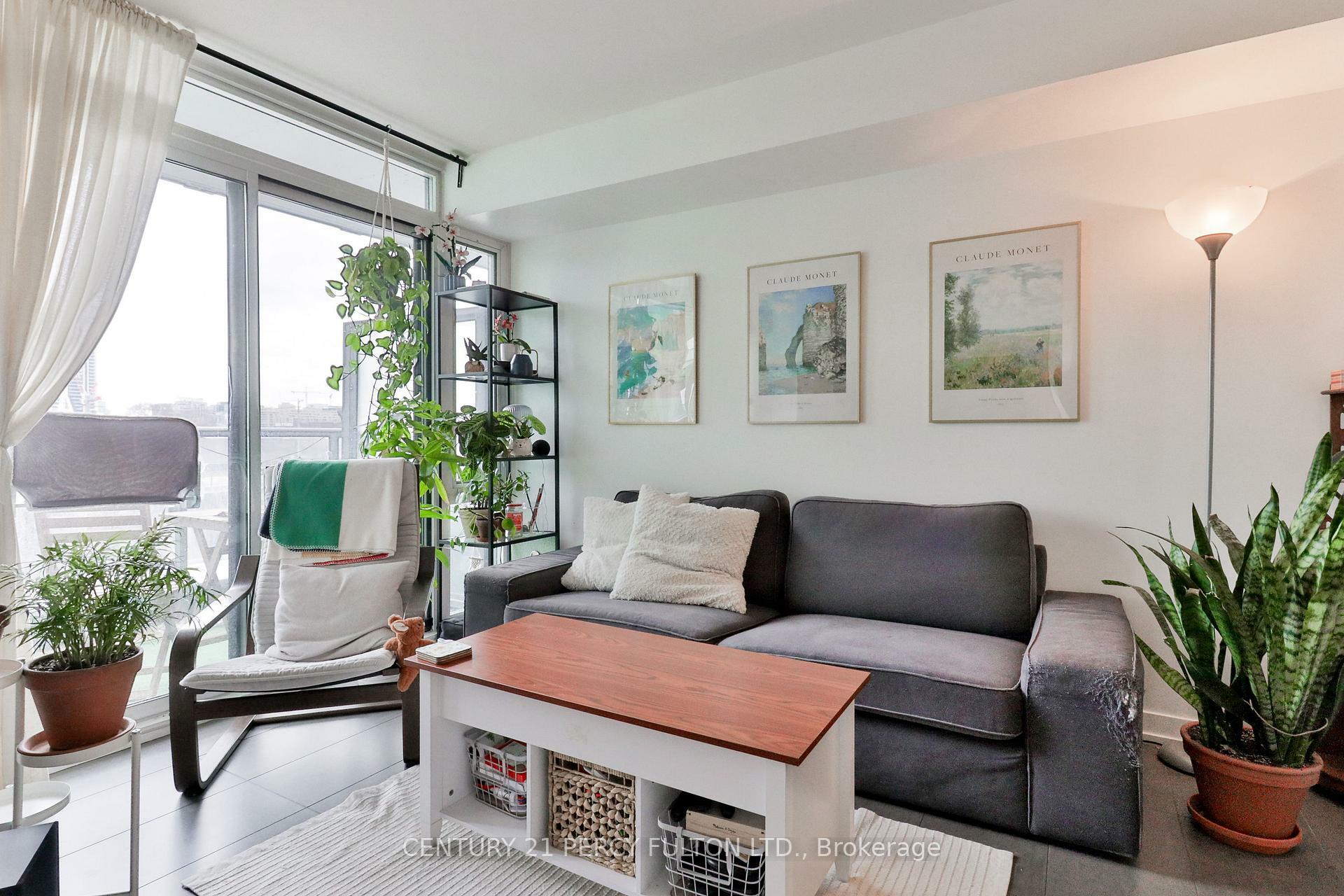 Property Photo: 170 Fort York Boulevard 201 ON M5V 0E6