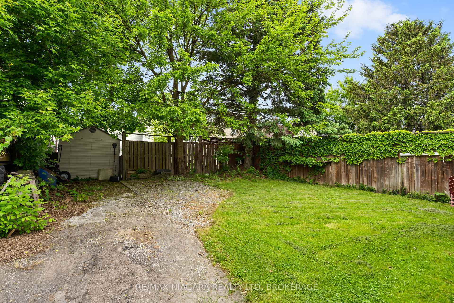 Property Photo: 47 Chaplin Avenue ON L2R 2E4