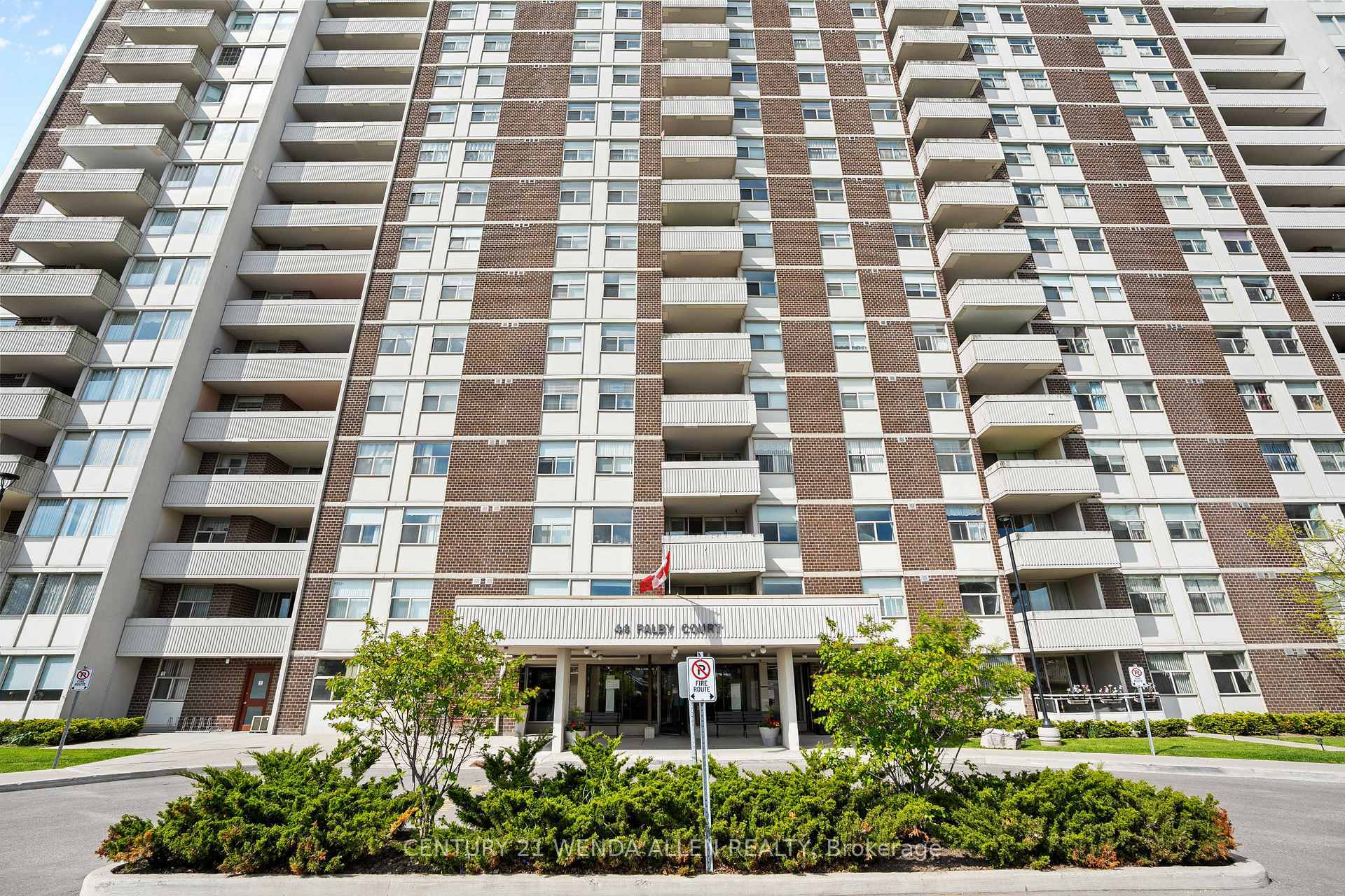 Property Photo: 44 Falby Court 306 ON L1S 3L1