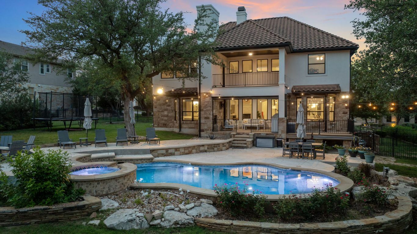 Property Photo:  7609 Lazy River Cove  TX 78730 