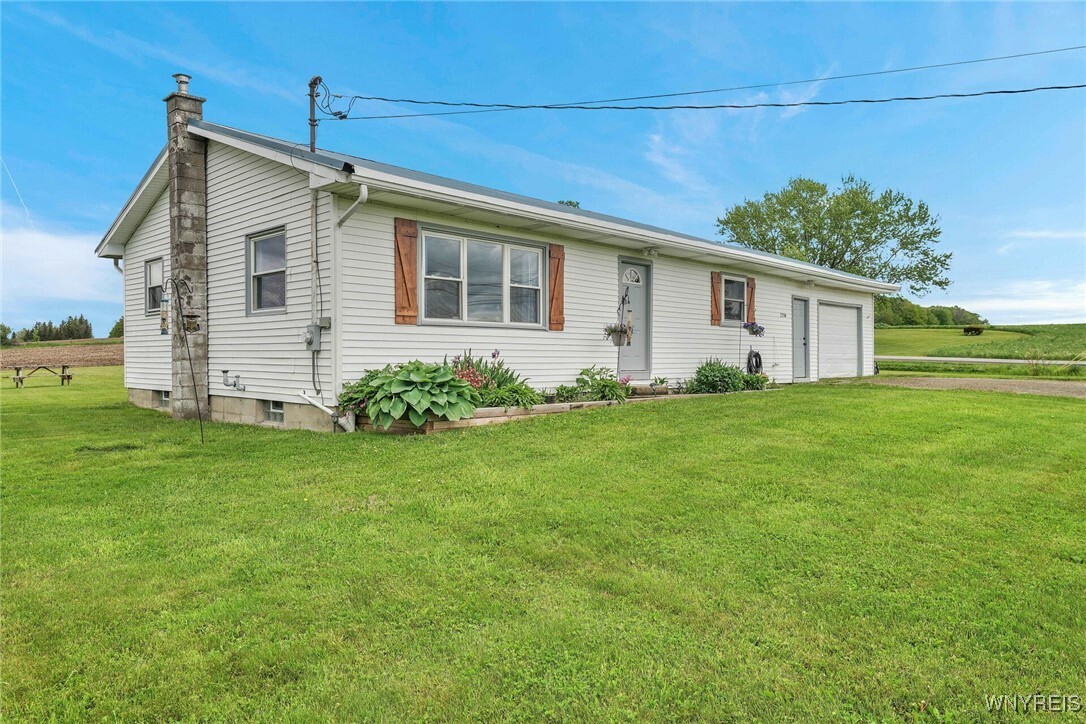 Property Photo: 2594 Pee Dee Road NY 14113