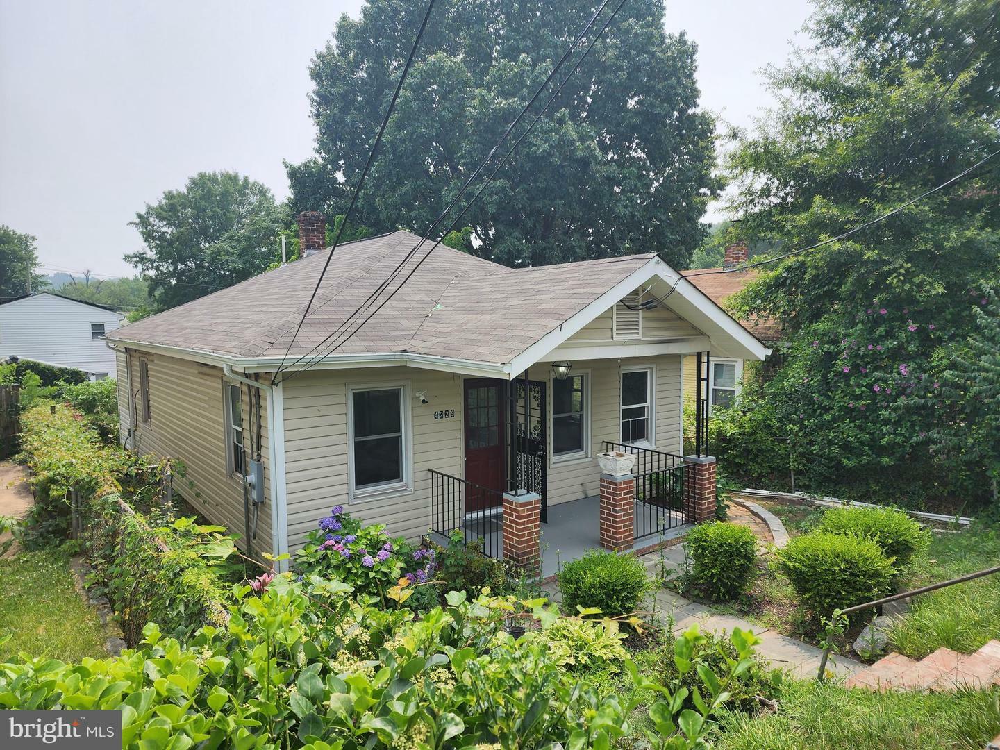 Property Photo: 4229 Eads Street NE DC 20019