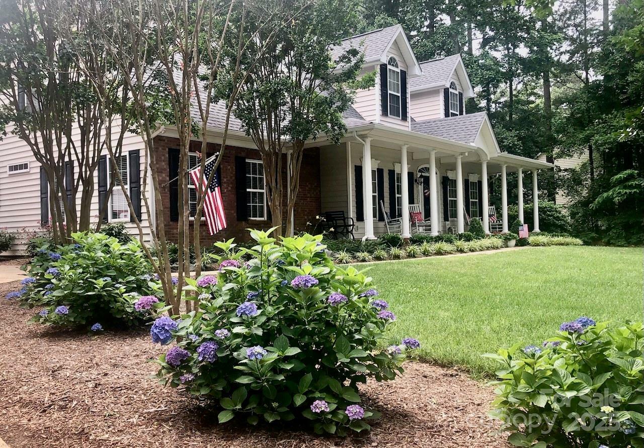 Property Photo: 390 Robinson Road NC 28117