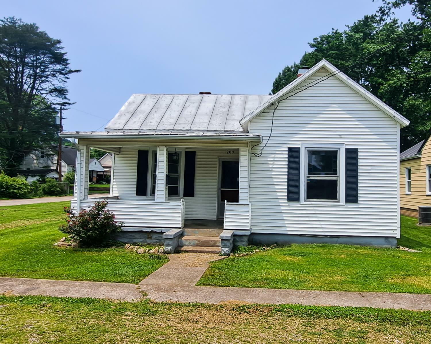 Property Photo: 209 W Seventh Street OH 45144