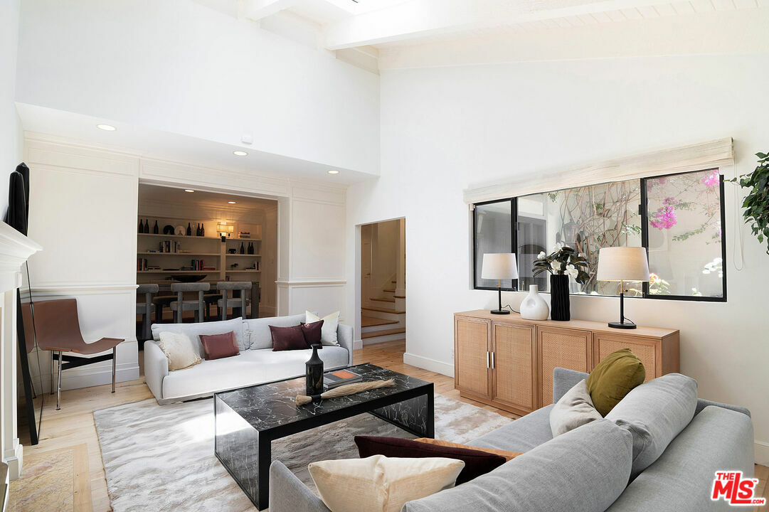 Property Photo:  745 25th St  CA 90402 