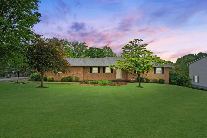 2580 Applewood NE Lane  Lancaster OH 43130 photo