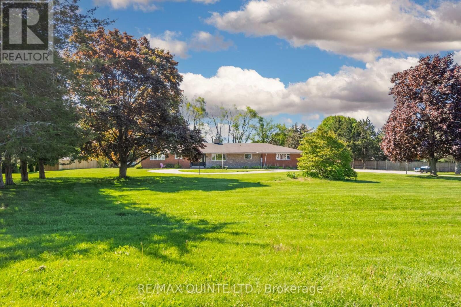 Property Photo: 25 Singleton Street ON K0K 1H0