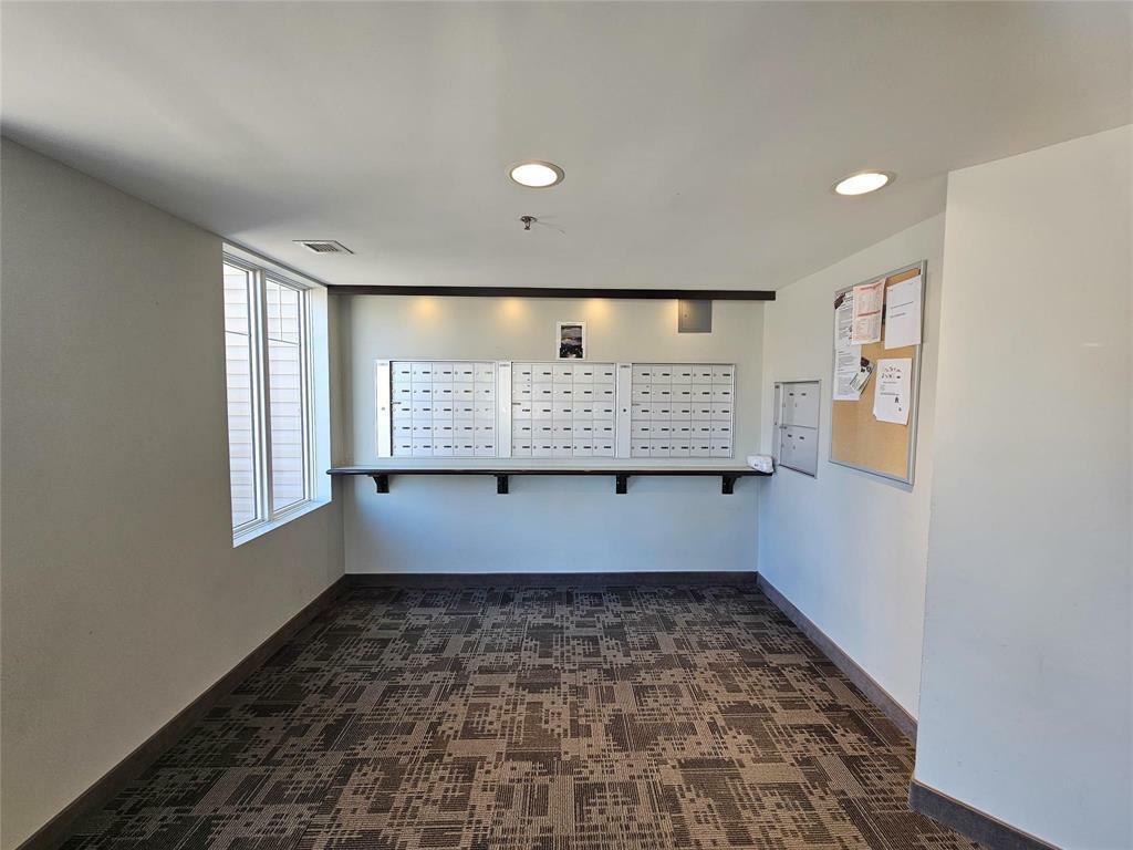 Property Photo: 235 Bridgeland Drive MB R3Y 0H4