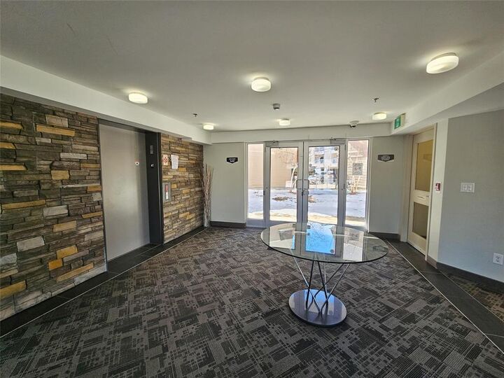 Property Photo:  235 Bridgeland Drive  MB R3Y 0H4