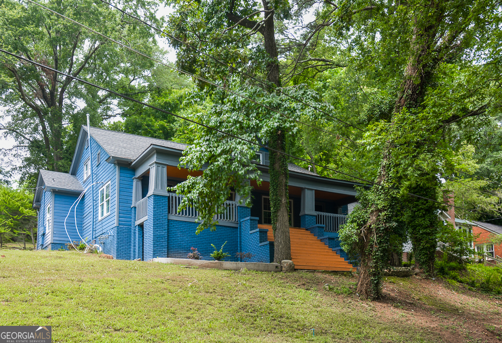 Property Photo: 3 Roseway Circle NE GA 30161