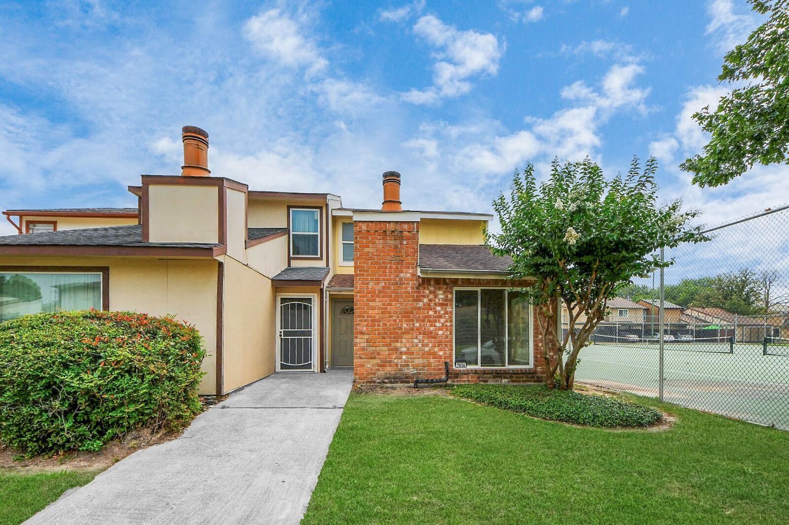 Property Photo:  7836 Bateman Lane 7836  TX 77088 