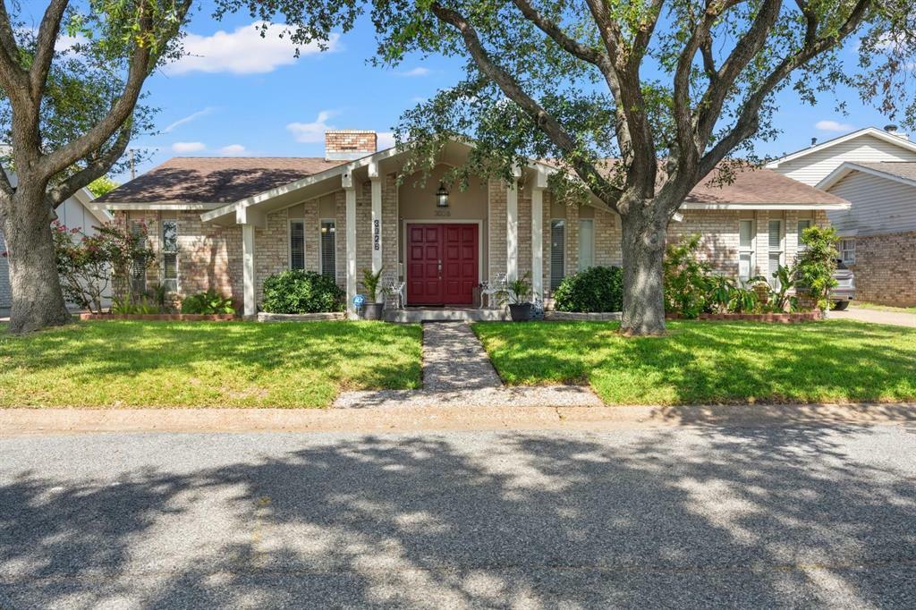 Property Photo: 3026 Beluche Dr Drive TX 77551